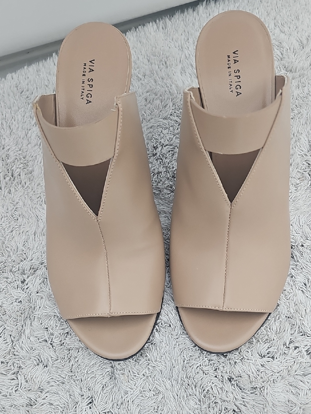 Via Spiga Taupe Leather V-Cut Open-Toe Mules